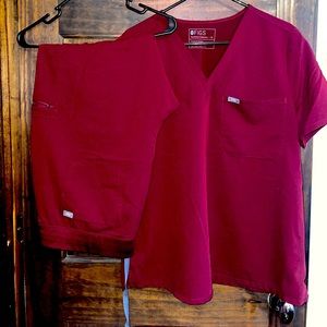 Maroon Figs scrub set